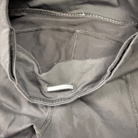 Lululemon Run Your Heart Out Crop Leggings Black 6 Stretch, Pockets, 20" Inseam - Picture 8 of 11